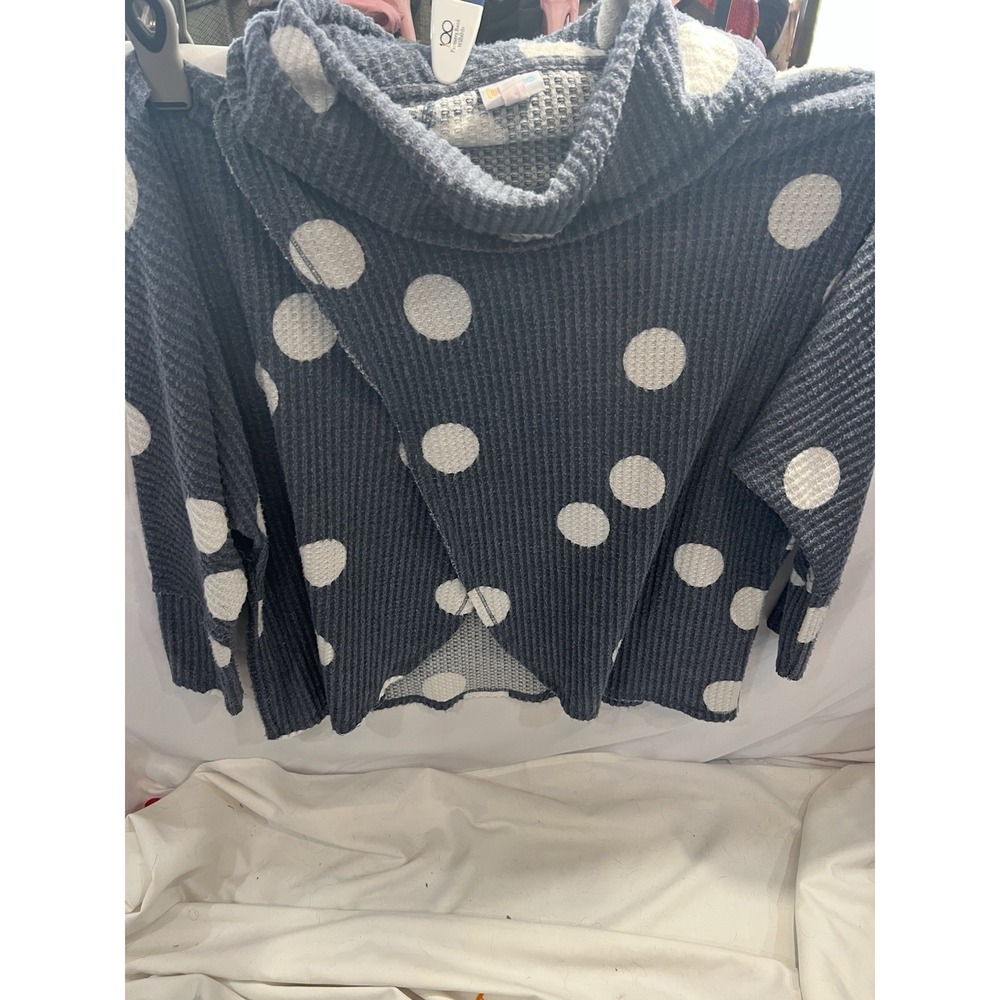 Lularoe Turtle Neck Sweater Size Medium Blue And White‎ 53
